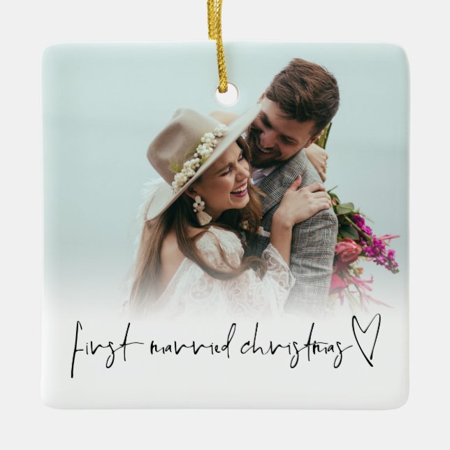Foto Overlay Erste Verheiratete Weihnachtsnamen Ja Keramikornament (Vorderseite)