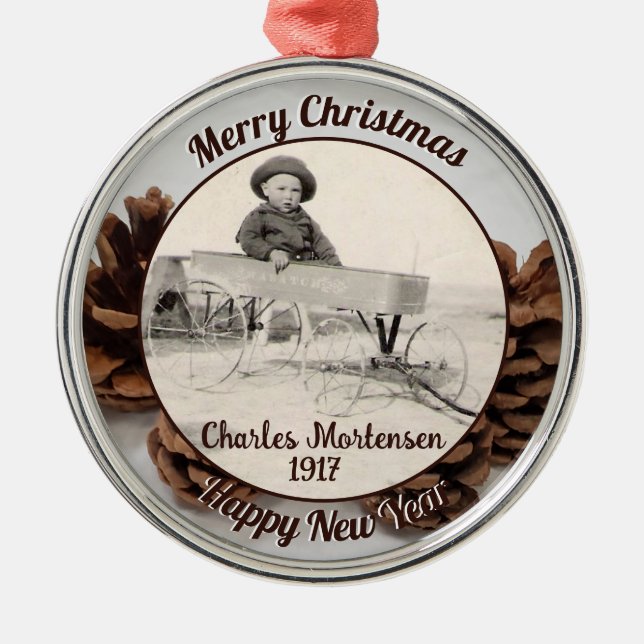 Foto Pinecones Name Jahr Frohe Weihnachten Ornament Aus Metall (Vorne)