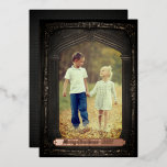 Foto-Rahmen für Vintage Familienzimmer | Sepia-Fil Folien Feiertagskarte<br><div class="desc">Personalisieren Sie Ihre eigene Vintage 12x18-Urlaubskarte. Passen Sie diesen coolen Rahmen mit Ihrem eigenen Lieblings-Foto an, um eine einzigartige Grußkarte zu erstellen, die Ihre Lieben anzeigen und rettete können. Das funktioniert wunderschön mit Vintagen Fotos und fügt einem neueren Foto einen Vintagen Filter mit einem Sepia-Ton hinzu. Versuchen Sie, unter dem...</div>