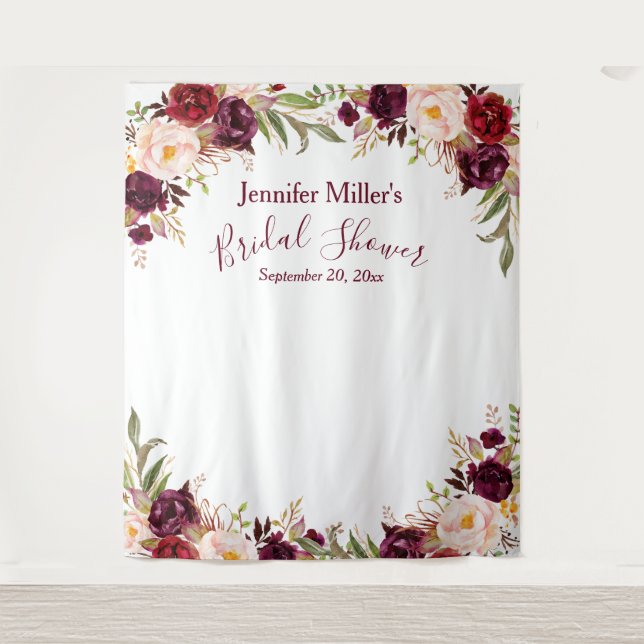 Foto-Stand des Burgundy Floral Custom Brautparty Wandteppich (Vorderseite)