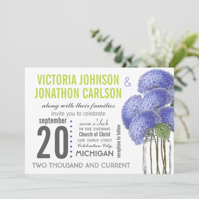 Foto Ultra Viole Limon Hydrangea Mason Jar Wedding Einladung (Stehend Vorderseite)