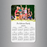 Foto und Name 2025 - Kalender anpassbar Magnet<br><div class="desc">Personalisieren Sie einen 2025 Kalender Magneten mit den Menschen, die Sie Liebe. Ersetzen Sie das Beispiel-Foto und den Namen durch Ihren eigenen in der Sidebar. Der benutzerdefinierte Text befindet sich in einem modernen schwarzen Skript-Schriftart. Unten ist ein kleiner schwarzer Kalender auf einem weißen Hintergrund. Macht ein großartiges kleine Geschenk. Copyright...</div>