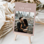 Foto und Name des Reiseziels Tischnummer<br><div class="desc">Fügen Sie Ihren Hochzeitsempfängertischen eine besondere Touch mit diesen individuellen Foto Tischnummer Karten. Benennen Sie jede Tabelle nach einem unvergesslichen Reiseziel und fügen Sie diesen Karteninhabern ein Foto und den Namen des Zielortes hinzu. Ihr Foto ist unten ausgerichtet, mit dem Ortsnamen und Ihren Initialen und dem Hochzeitstag, die oben auf...</div>