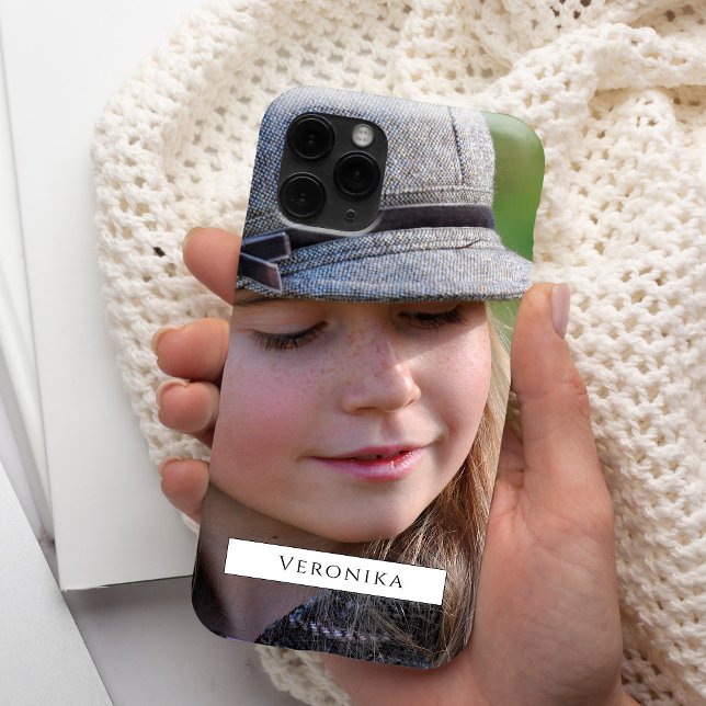 Foto und Name personalisierte moderne Typografie i iPhone 16 Hülle (Von Creator hochgeladen)