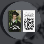 Foto Uni Fonds QR Abschluss einfügen Begleitkarte<br><div class="desc">Sie suchen eine bequeme Möglichkeit, die zukünftigen Bildungen Ihres Absolventen zu unterstützen? Unsere Visitenkarten-große, Foto "Uni Fund" Abschluss Umschließkarte ist genau das, was Sie brauchen. Diese Karte mit einem scannbaren QR-Code mit der Bezeichnung "Uni Fund" ermöglicht es Familie und Freunden, mühelos zu ihrer höheren Bildung beizutragen. Einfach in Ihre Graduierungsankündigungen...</div>