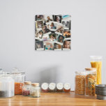 Foto Vintag Snapshots Quadratische Wanduhr<br><div class="desc">Passen Sie Ihre Instagram-Fotos oder andere kleine Fotos an und ordnen Sie/schneiden Sie sie innerhalb von Frames an,  oder verschieben Sie sie,  wo immer Sie gewollt haben. Die Hintergrundfarbe ist anpassbar.</div>