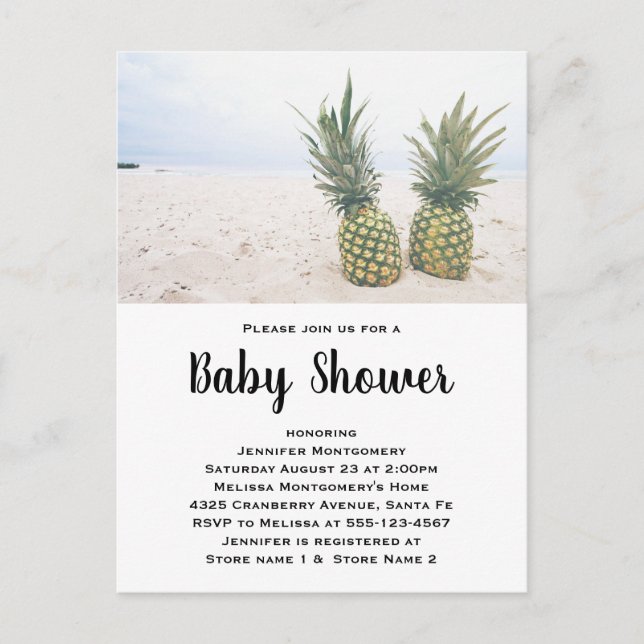 Foto von 2 Ananas auf einer Beach Baby Dusche Einladungspostkarte (Vorderseite)