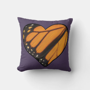 Foto von Herz geformt Monarch Butterfly Flügel Kissen