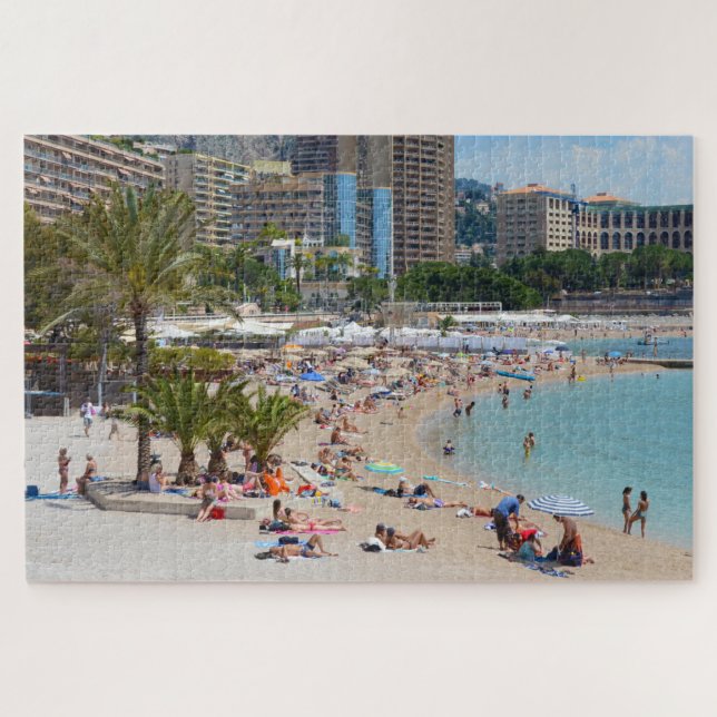 Foto von Menschen am Strand von Monte Carlo (Horizontal)