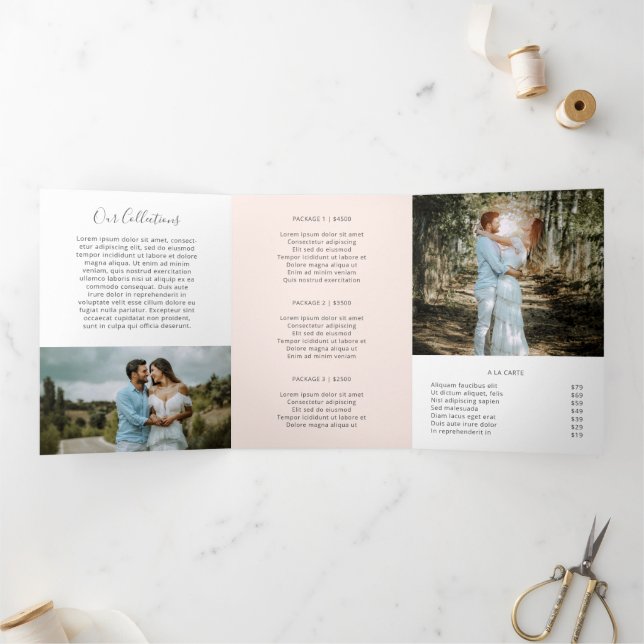 Fotografie Elegantes Rosa Trifold Broschüre (Innenseite)