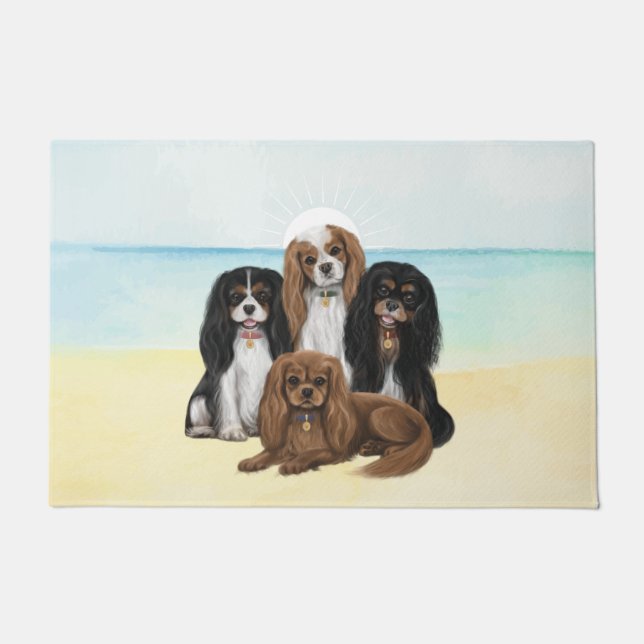 Four Cavalier King Charles Spaniels am Strand Fußmatte (Vorderseite)