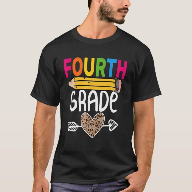 Fourth Grade Leopard Pencil First Day School 4th G T-Shirt (Vorderseite)