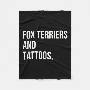 Fox Terriers und Tattoos Hundebesitzer Hunde in de Fleecedecke