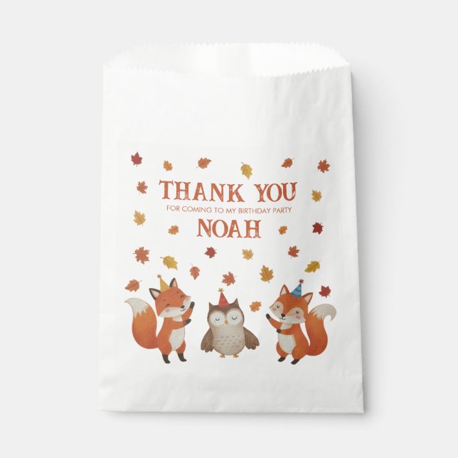 Foxes and Owl Woodland Fall Kids Birthday Party Geschenktütchen (Vorderseite)