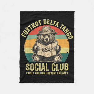 Foxtrot Delta Tango Social Club Schutz unserer Nat Fleecedecke
