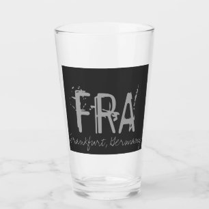 FRA Frankfurt Deutschland Flughafen Typografie Glas