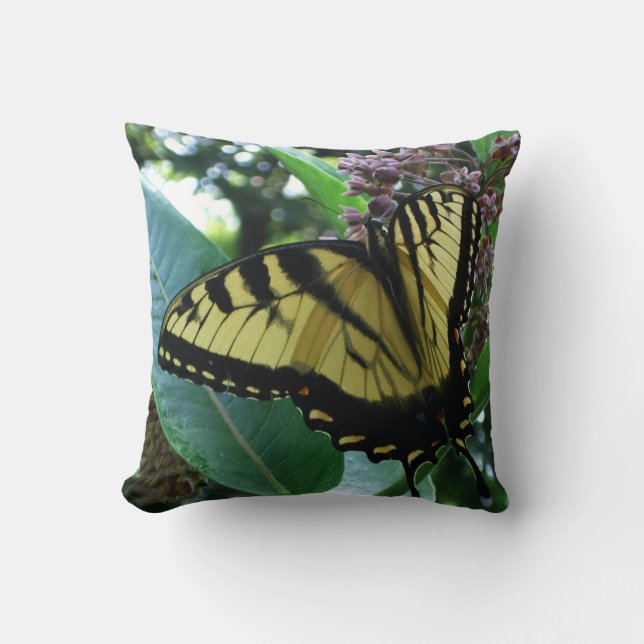 Frack Butterfly I auf Milkweed in Shenandoah Kissen (Vorderseite)