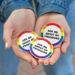 Frag mir meine über Pronouns Button<br><div class="desc">Schaltfläche "Button von "Meine Pronouns" aus Ricaso gefragt</div>