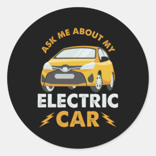 Frag mir über das Geschenk für Elektroautos Runder Aufkleber