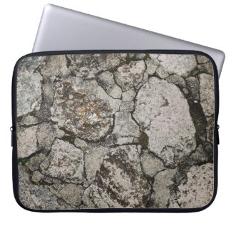 Fragment aus schwarzem und grauem Stein Laptopschutzhülle