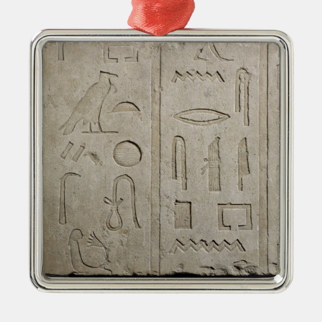 Fragment einer hieroglyphischen Aufschrift Silbernes Ornament (Vorne)