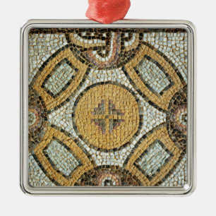 Fragment vom Boden der römischen Bäder Silbernes Ornament