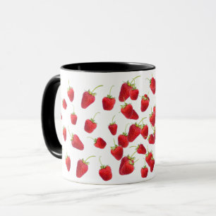 Fraise sur arrière - plan blanc sur une tasse 