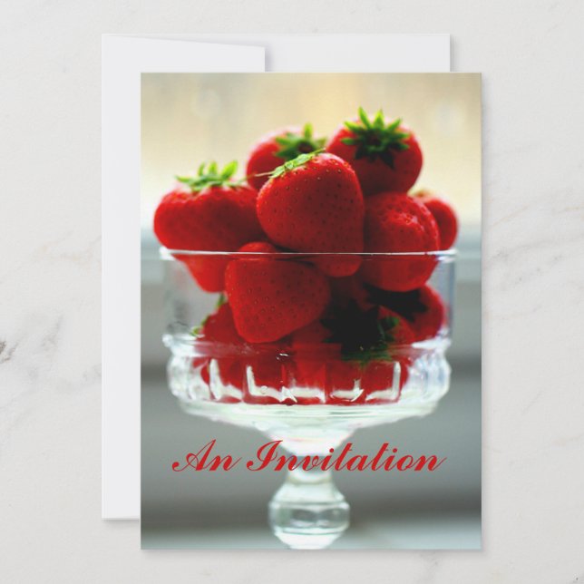 Fraises dans une invitation de cuvette (Devant)