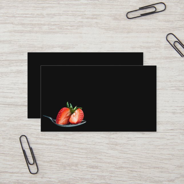 Fraises délicieuses sur un carte de visite de (Devant/Arrière en situation)