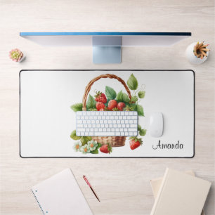 Fraises fraîches dans un panier en osier