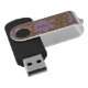 Fraktal-modernes Monogramm lila USB-Blitz-Antrieb USB Stick (Schrägansicht)