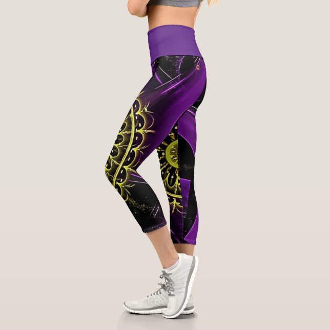 Fraktal | Zazzle_Growshop. Capri Leggings (Links)