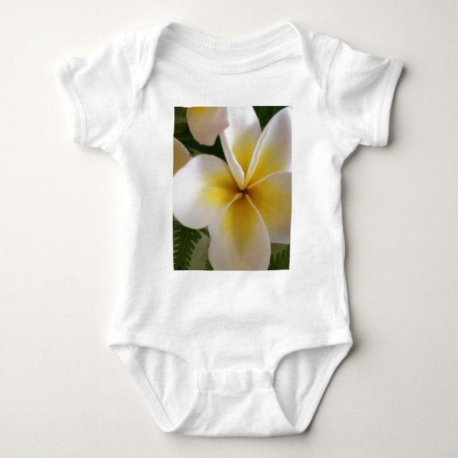 Frangipani Baby Strampler (Vorderseite)