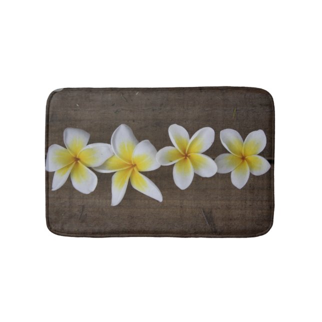 Frangipanis Plumeria auf Rustikalem Holz Badematte (Vorderseite)