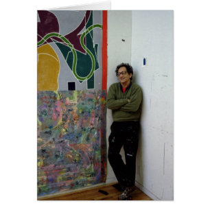 Frank Stella neben einem seiner Werke