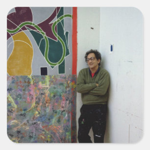 Frank Stella neben einem seiner Werke Quadratischer Aufkleber