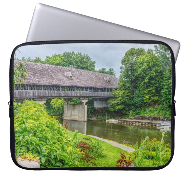 Frankenmuths Covered Bridge Laptopschutzhülle (Vorderseite)