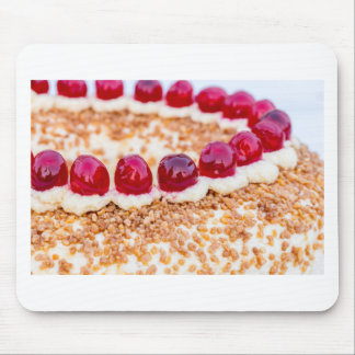 Frankfurter Kronenkuchen mit Kirschen aus rustikal Mousepad