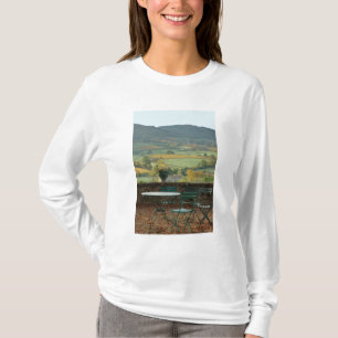 Frankreich, Burgund, Region Maconnais, Schloss T-Shirt