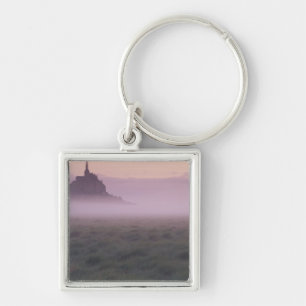 FRANKREICH, Normandie Mont St. Michel. Morgennebel Schlüsselanhänger