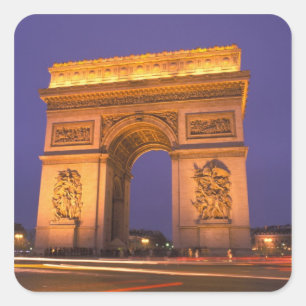 Frankreich, Paris, Arc de Triomphe bei Dämmerung. Quadratischer Aufkleber