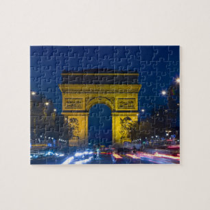Frankreich, Paris. Der Arc de Triomphe und die