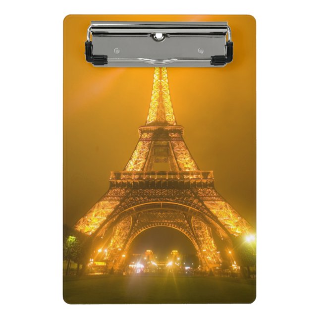 Frankreich, Paris. Eiffelturm beleuchtet bei 3 Mini Klemmbrett (Vorderseite)