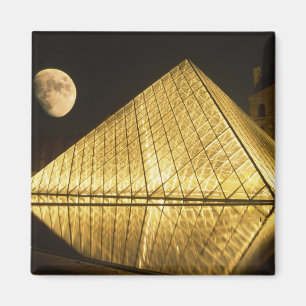 Frankreich, Paris, Louvre Museum, Nachtzeit Magnet