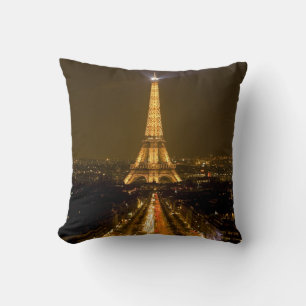 Frankreich, Paris. Nachtblick auf den Eiffelturm Kissen