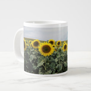 Frankreich Provence, Sicht auf das Feld der Sonnen Jumbo-Tasse