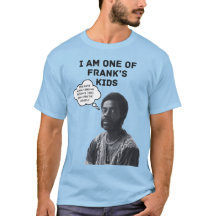 Franks Kinder hellblaues Shirt/Schwarzer Text