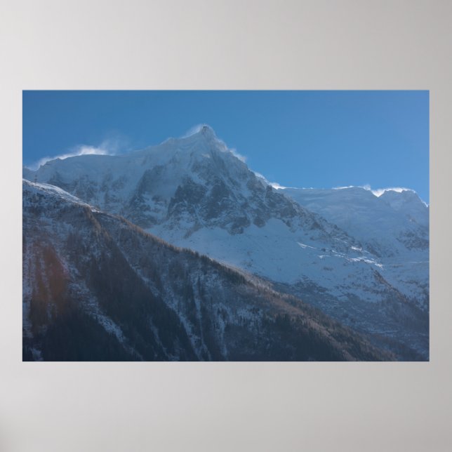 Französische Alpengipfel mit frischem Schnee bedec Poster (Vorne)