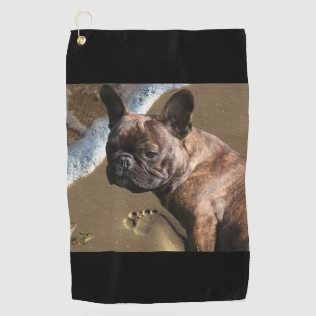 Französische Bulldogge am Meer French Bulldog Golfhandtuch (Vorderseite)