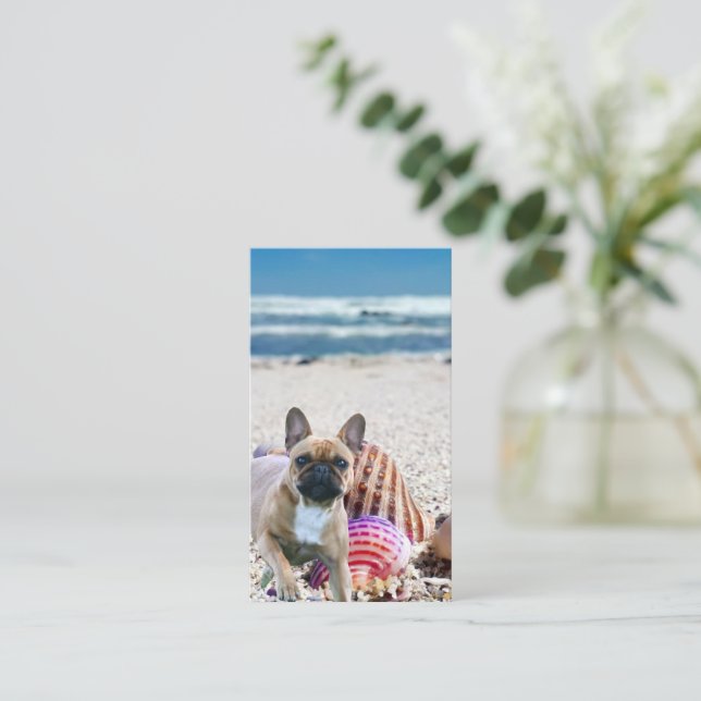 Französische Bulldogge am Strand Postkarte Visitenkarte (Stehend Vorderseite)